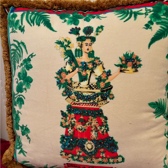 Vintage Atelier Versace Pillows - Picture 2 of 12